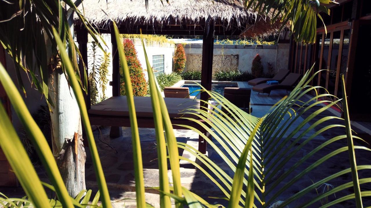 Gili Palms Villas Гілі-Траванган Екстер'єр фото